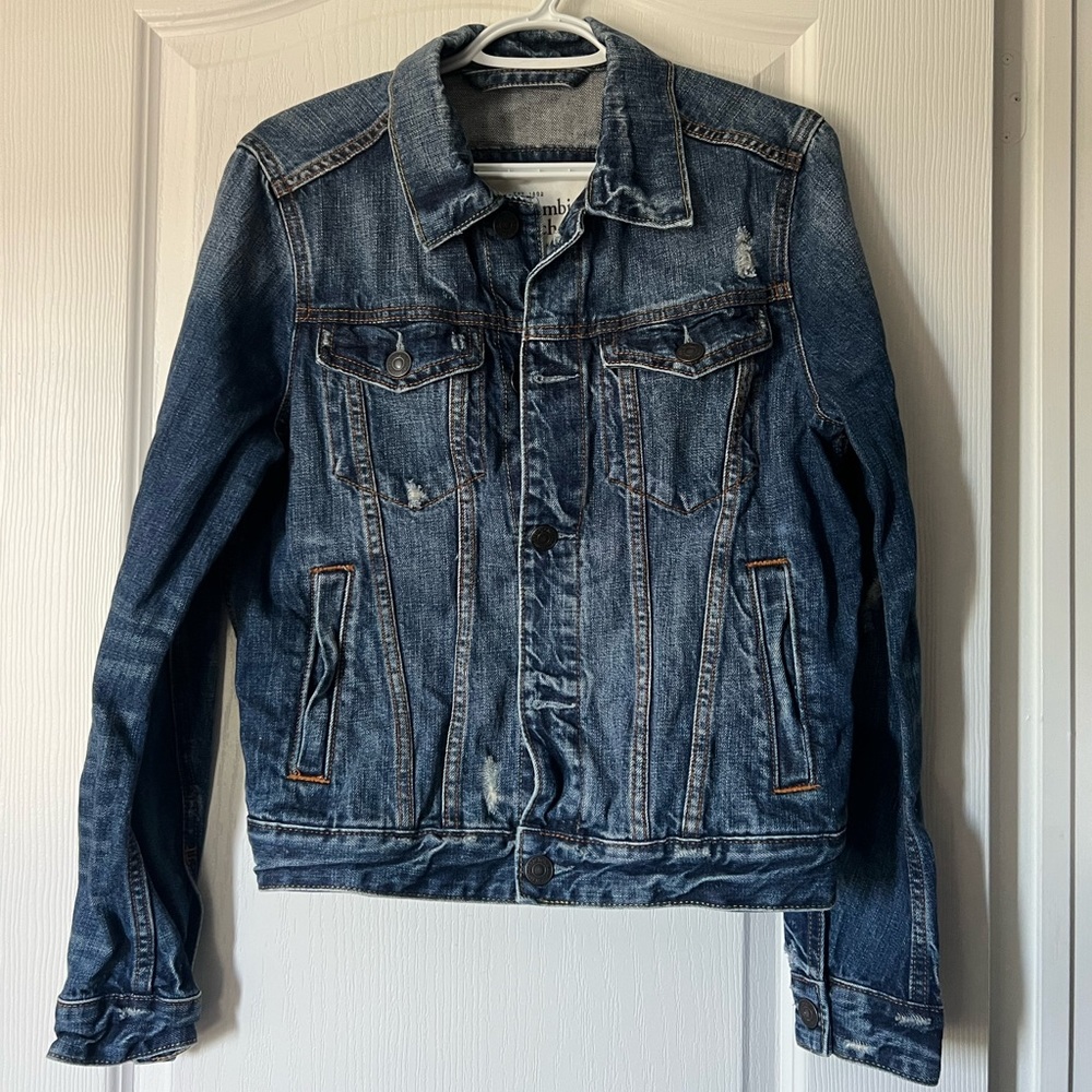 ABERCROMBIE AND FITCH MENS JEAN JACKET BRAND NEW